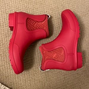 NEW UGG waterproof booties with sherling footbed